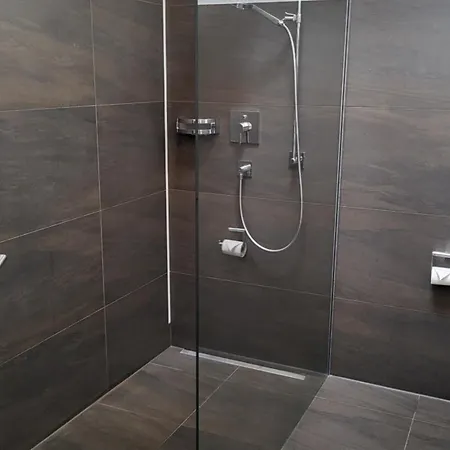 Daire Stylish, Modern Alpine In *